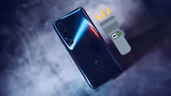 img of Different Ways to Turn on Flashlight on Android Phones